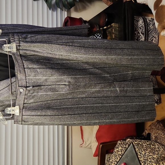 Black & Grey Striped Skirt Suit - Picture 4 of 5